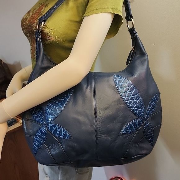 CHI brand leather handbag - Picture 13 of 14